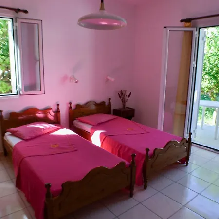 Sakkatos Apart-hotel 3*